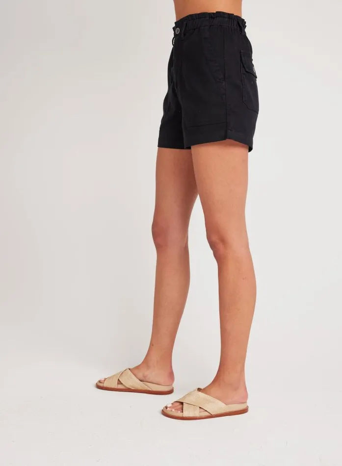 Bella Dahl Callie Ruffle Short 8211 Vintage Black Women Shorts Bella Dahl Callie Ruffle Short 8211 Vintage Black Women Shorts