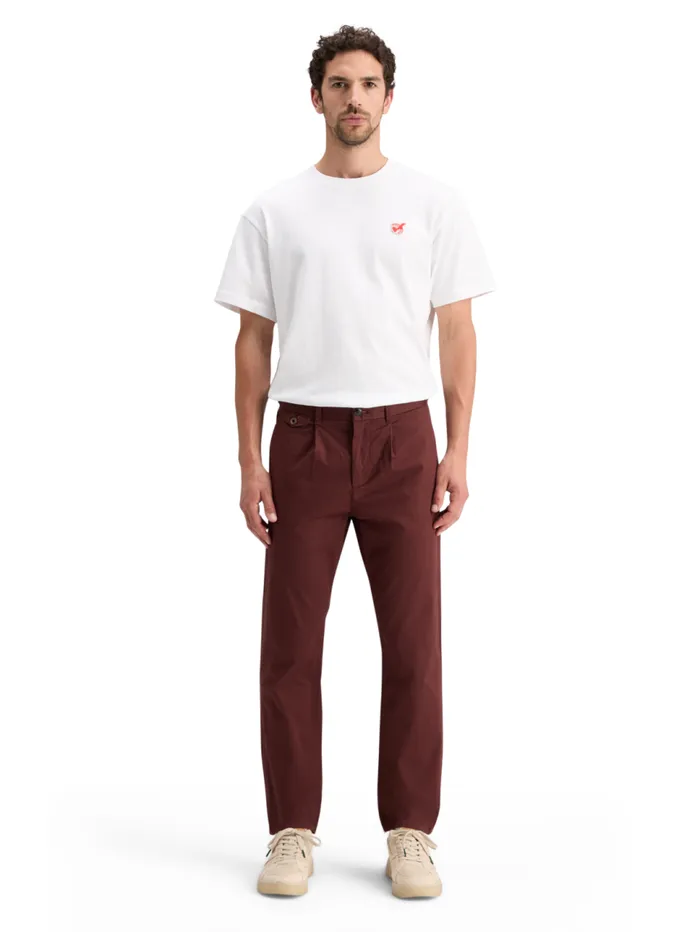 BLAKE 8211 PLEATED SATINE CHINO Rich Mahogany Men Scotch and Soda Pants