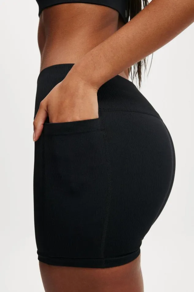 Cotton On ShortsandSkirts Seamless Pocket Shortie Short Core Black 8211 Women Cotton On ShortsandSkirts Seamless Pocket Shortie Short Core Black 8211 Women