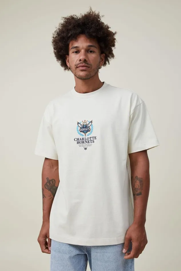 Cotton On Tees and Tanks Box Fit Nba TShirt Lcn Nba Ecrucharlotte Hornets Crest 8211 Men Cotton On Tees and Tanks Box Fit Nba TShirt Lcn Nba Ecrucharlotte Hornets Crest 8211 Men