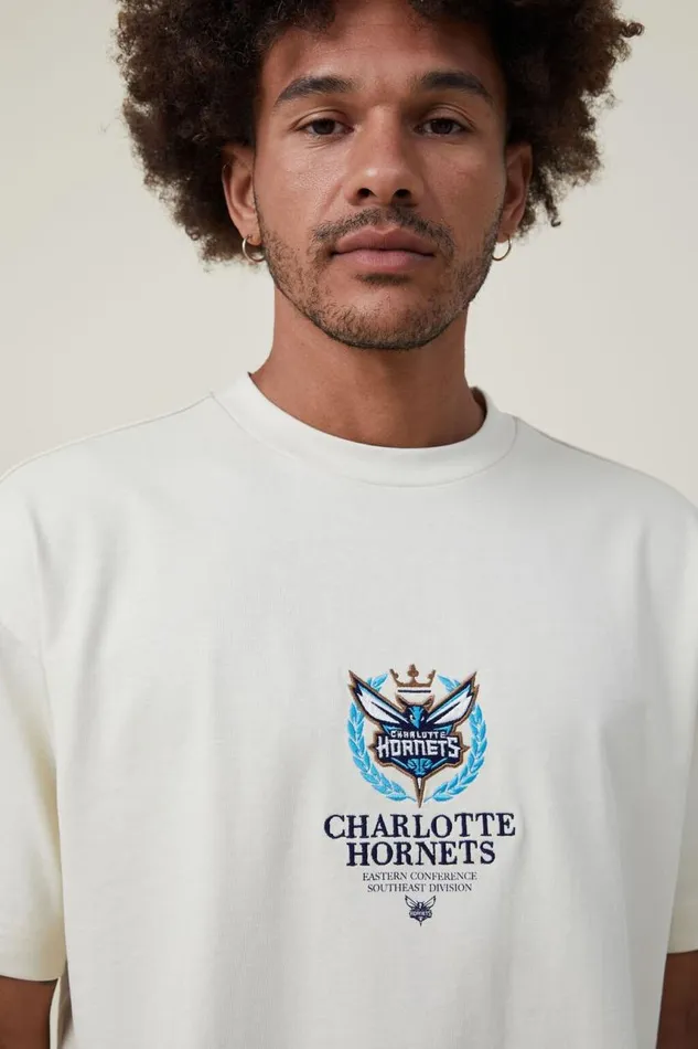 Cotton On Tees and Tanks Box Fit Nba TShirt Lcn Nba Ecrucharlotte Hornets Crest 8211 Men Cotton On Tees and Tanks Box Fit Nba TShirt Lcn Nba Ecrucharlotte Hornets Crest 8211 Men