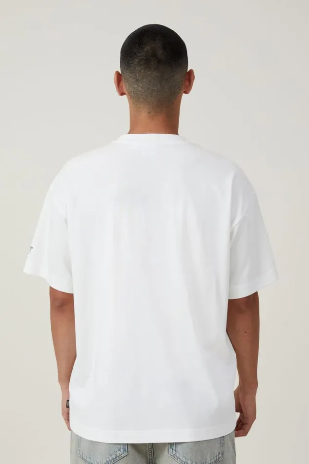 Cotton On Tees and Tanks Box Fit Nba TShirt Lcn Nba Vintage White Chicago Bulls 8211 Arch 8211 Men Cotton On Tees and Tanks Box Fit Nba TShirt Lcn Nba Vintage White Chicago Bulls 8211 Arch 8211 Men
