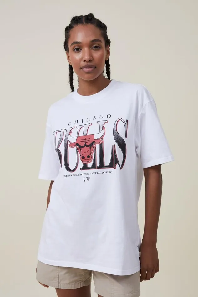 Cotton On Tees and Tanks Loose Fit Nba TShirt Lcn Nba Whitechicago Bulls 8211 Lock Up 8211 Men Cotton On Tees and Tanks Loose Fit Nba TShirt Lcn Nba Whitechicago Bulls 8211 Lock Up 8211 Men