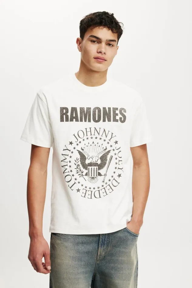 Cotton On Tees and Tanks Premium Loose Fit Music TShirt Lcn Mt Vintage Whiteramones 8211 Crest 8211 Men Cotton On Tees and Tanks Premium Loose Fit Music TShirt Lcn Mt Vintage Whiteramones 8211 Crest 8211 Men