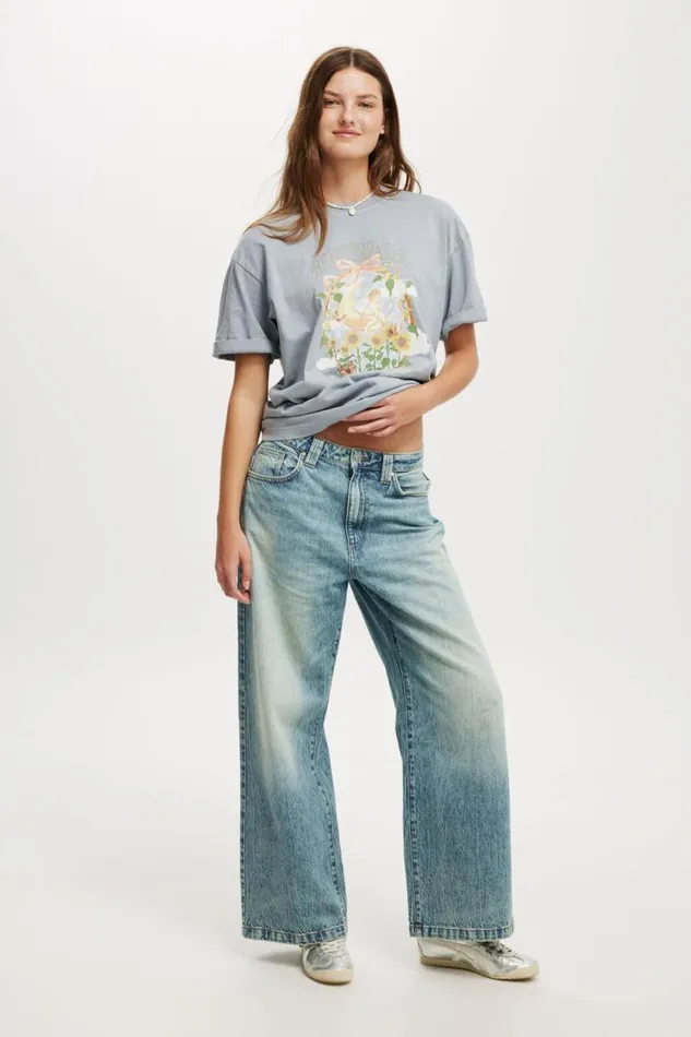 Cotton On Tops The Boxy Graphic Tee Heartbreaker Grey Star 8211 Women Cotton On Tops The Boxy Graphic Tee Heartbreaker Grey Star 8211 Women