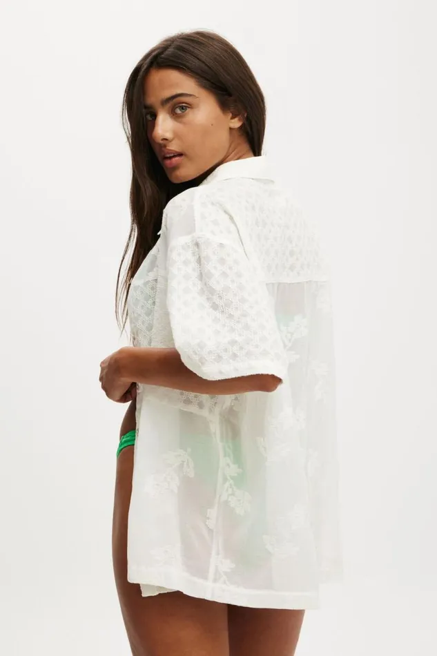 Cotton On Tops The Essential Short Sleeve Beach Shirt Whitefloral 8211 Women Cotton On Tops The Essential Short Sleeve Beach Shirt Whitefloral 8211 Women