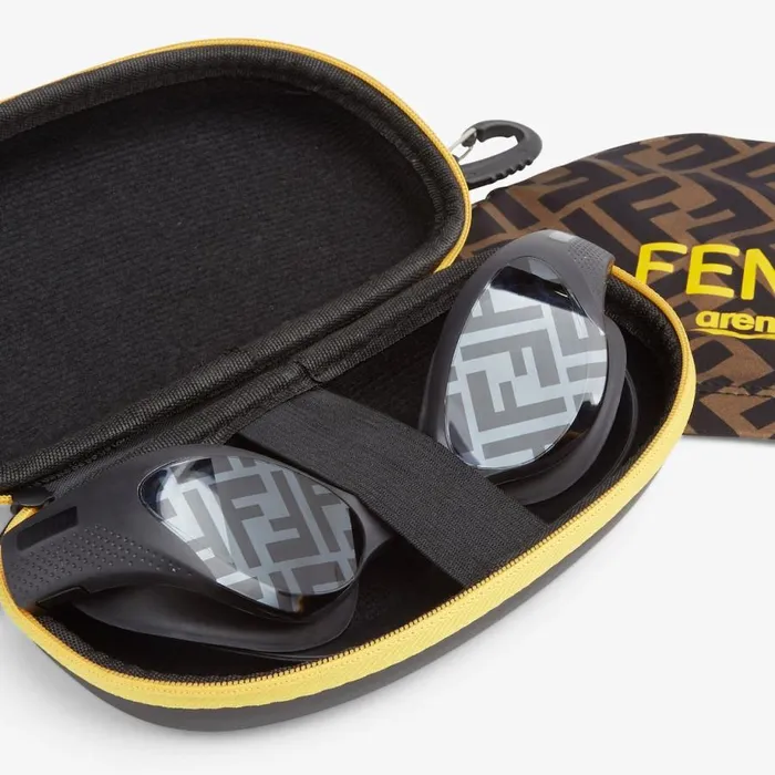 Man Fashion Show Swim Goggles Fendi Sunglasses