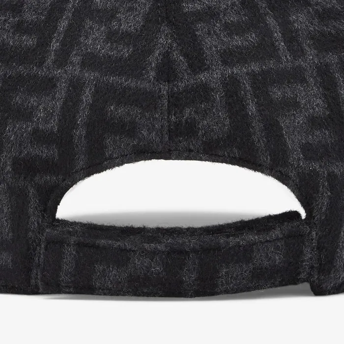 Man Grey Wool Baseball Cap Grey Fendi Hats and Gloves