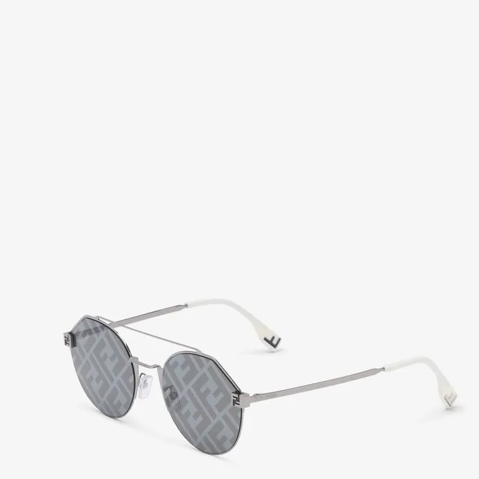Man Ruthenium Sunglasses Grey Fendi Sunglasses