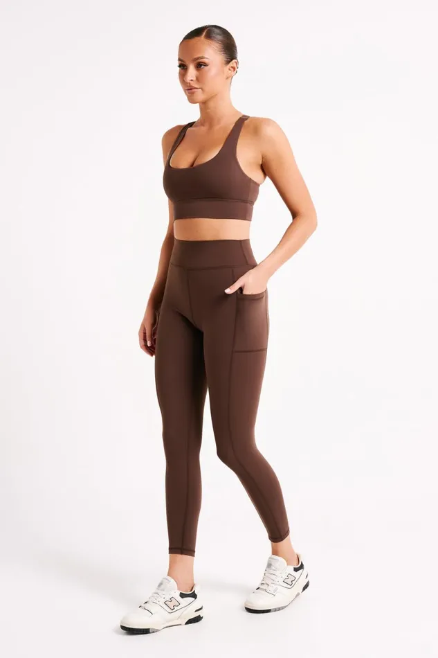Meshki Activewear Briar V Back Leggings With Pockets 8211 Dark Chocolate Darkchocolate 8211 Women