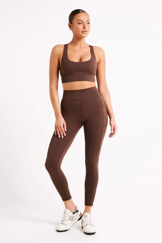 Meshki Activewear Briar V Back Leggings With Pockets 8211 Dark Chocolate Darkchocolate 8211 Women