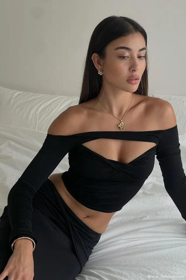 Meshki Bachelorette Ceri Off Shoulder Long Sleeve Top 8211 Black Black 8211 Women