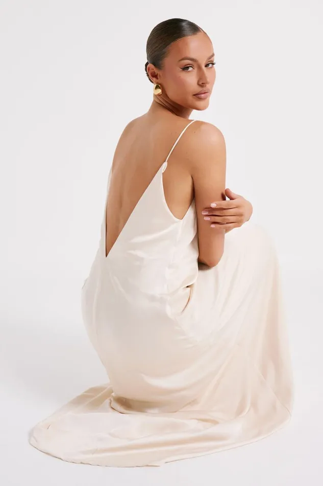 Meshki Maxi Dresses Beatrice Flowy Maxi Dress 8211 Sand Sand 8211 Women