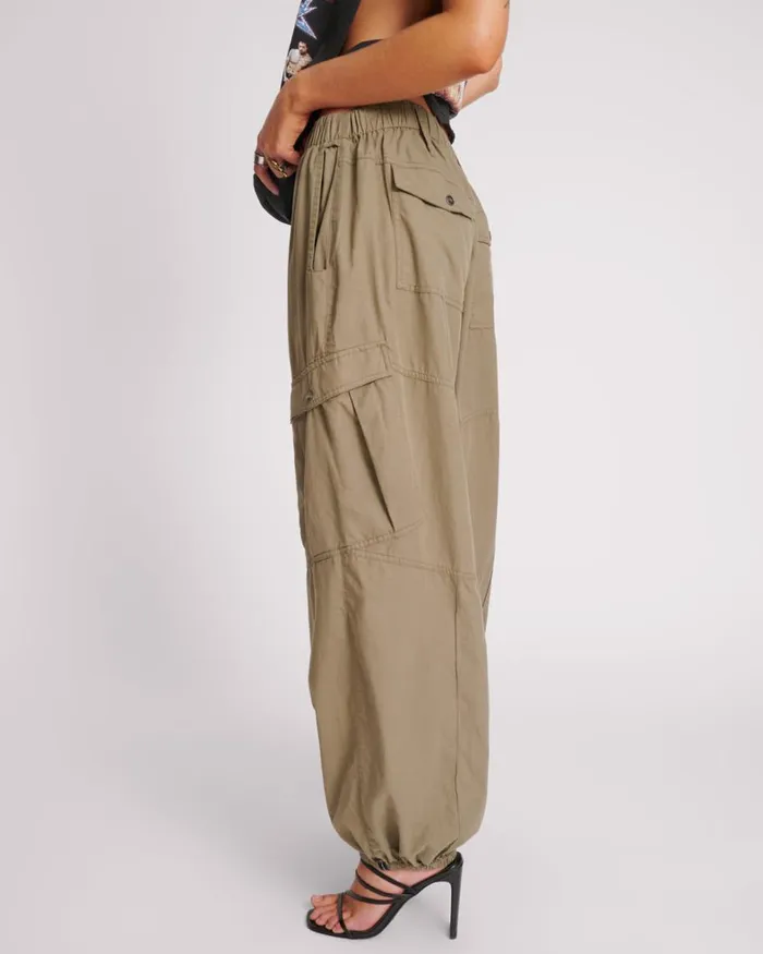 One Teaspoon Bottoms KHAKI UTILITY FLIGHT PANTS 8211 Women One Teaspoon Bottoms KHAKI UTILITY FLIGHT PANTS 8211 Women