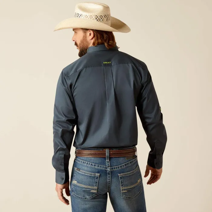 Team Logo Twill Fitted Shirt Dark Grey Men Ariat Button Down Shirts Team Logo Twill Fitted Shirt Dark Grey Men Ariat Button Down Shirts