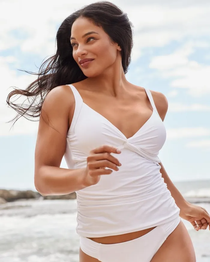 Tommy Bahama Pearl Underwire TwistFront Tankini Top White Women Bikini Tops