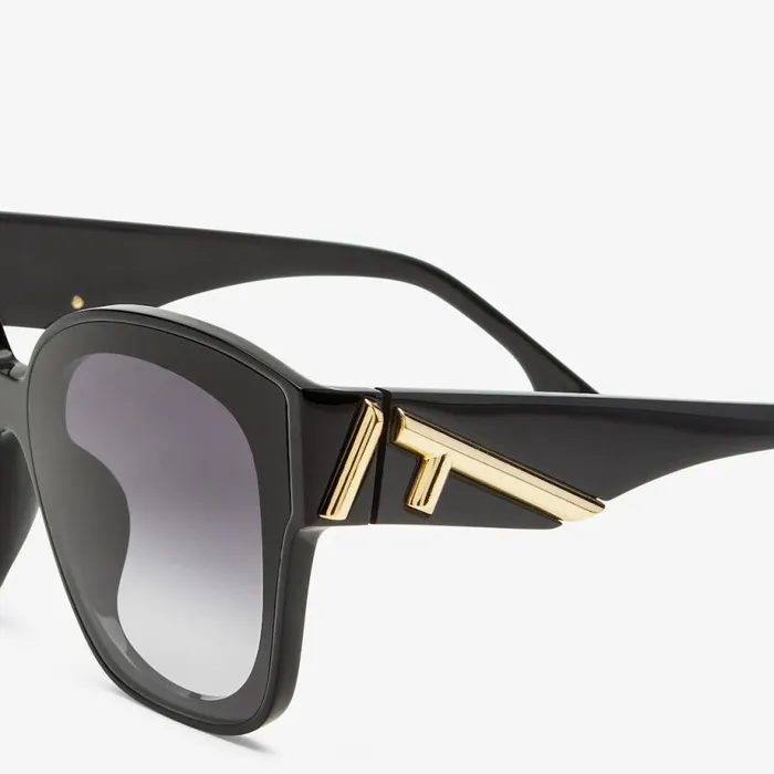 Woman Black Acetate Sunglasses Fendi Sunglasses