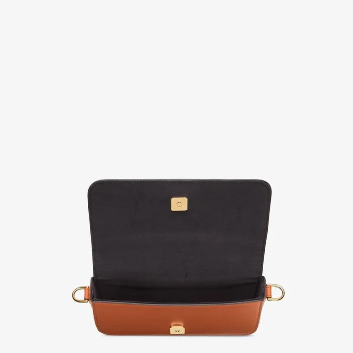 Woman Brown Leather Wallet Brown Fendi Wallets On Chain