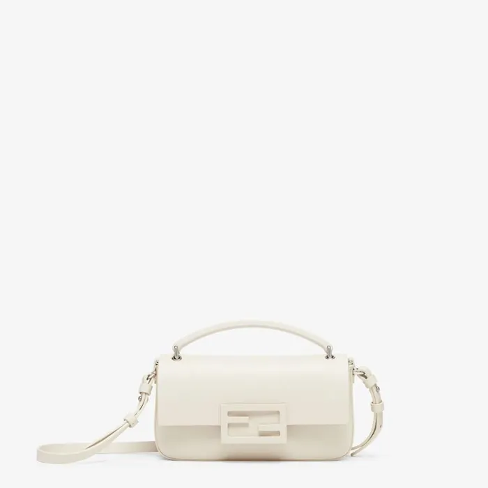 Woman White Patent Leather Pouch White Fendi Mini Bags