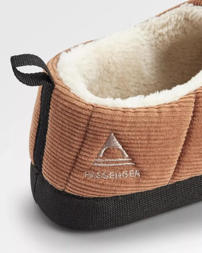Women Footwear Passenger Recharge Corduroy Hut Slipper Coconut Coconut