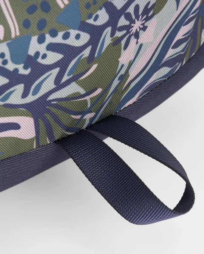 WomenMen Backpacks and Bags Passenger Boondocker Recycled 26L Backpack Abstract Seaweed Pistachio Abstract Seaweed Pistachio