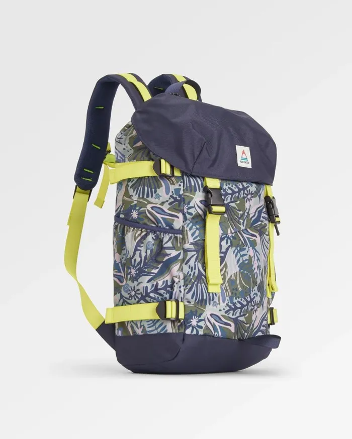 WomenMen Backpacks and Bags Passenger Boondocker Recycled 26L Backpack Abstract Seaweed Pistachio Abstract Seaweed Pistachio