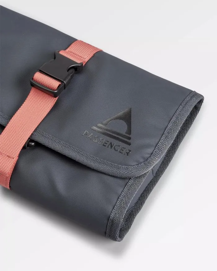 WomenMen Backpacks and Bags Passenger Drop Recycled Wash Kit Charcoal Charcoal
