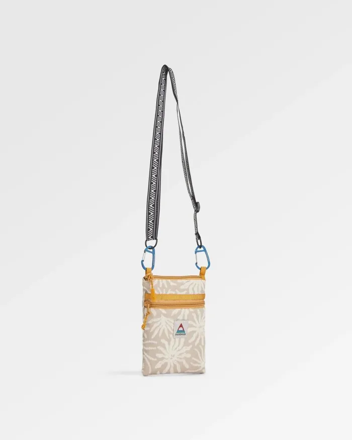 WomenMen Backpacks and Bags Passenger Journey Recycled Crossbody Bag Seaweed Pebble Grey Seaweed Pebble Grey