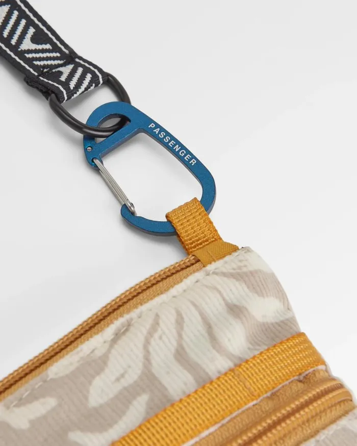 WomenMen Backpacks and Bags Passenger Journey Recycled Crossbody Bag Seaweed Pebble Grey Seaweed Pebble Grey