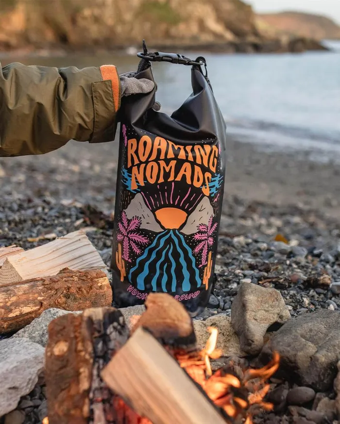 WomenMen Backpacks and Bags Passenger Tide 10L Recycled Dry Bag Roaming Nomads Roaming Nomads WomenMen Backpacks and Bags Passenger Tide 10L Recycled Dry Bag Roaming Nomads Roaming Nomads