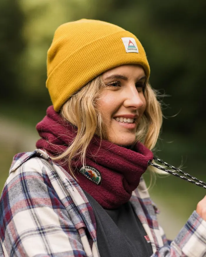 WomenMen Beanies Passenger Mulled Recycled Sherpa Fleece Snood Wine Wine